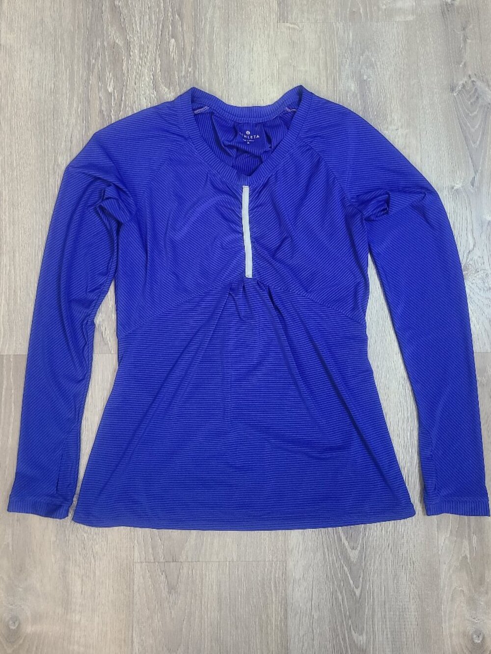 Athleta Pump It Up Striped Reflective Long Sleeve Training Top Blue - Size Small